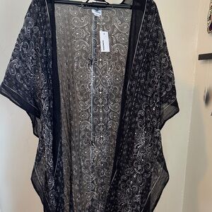Sonoma Black and White Paisley Kimono Top